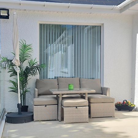 Annie'S House With Thermal Health Spa Moville Extérieur photo