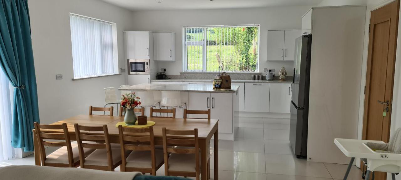 Annie'S House With Thermal Health Spa Moville Extérieur photo