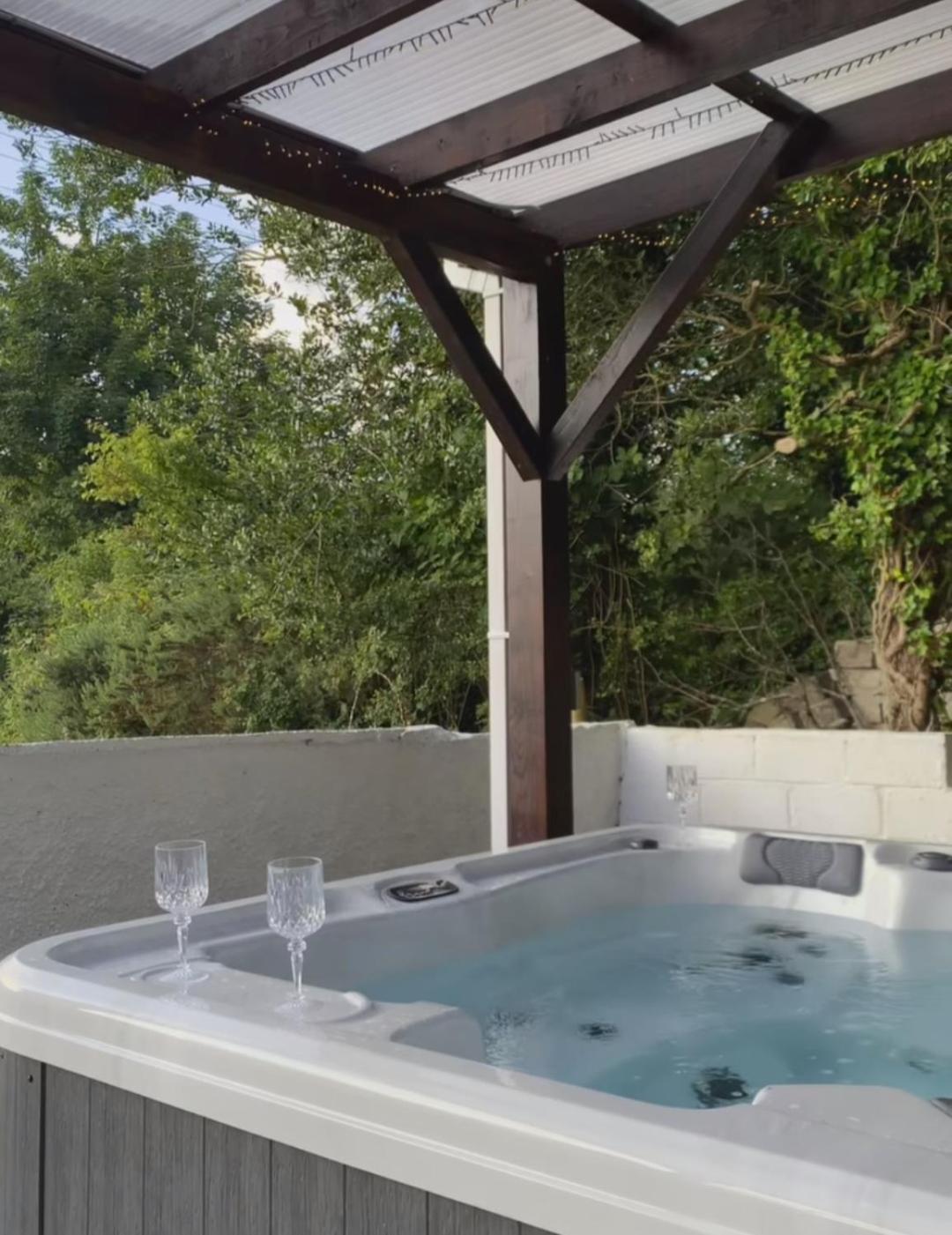 Annie'S House With Thermal Health Spa Moville Extérieur photo