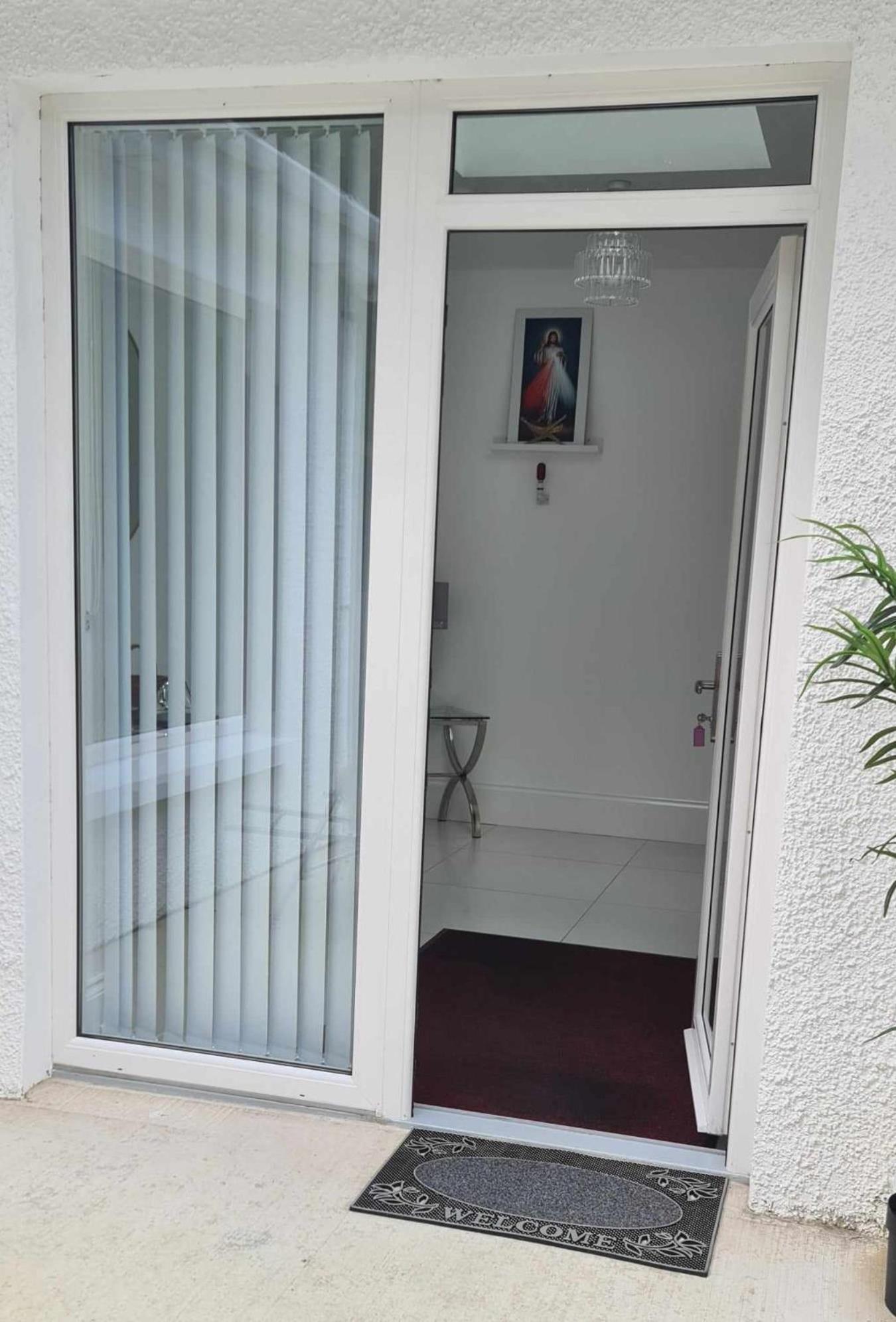 Annie'S House With Thermal Health Spa Moville Extérieur photo