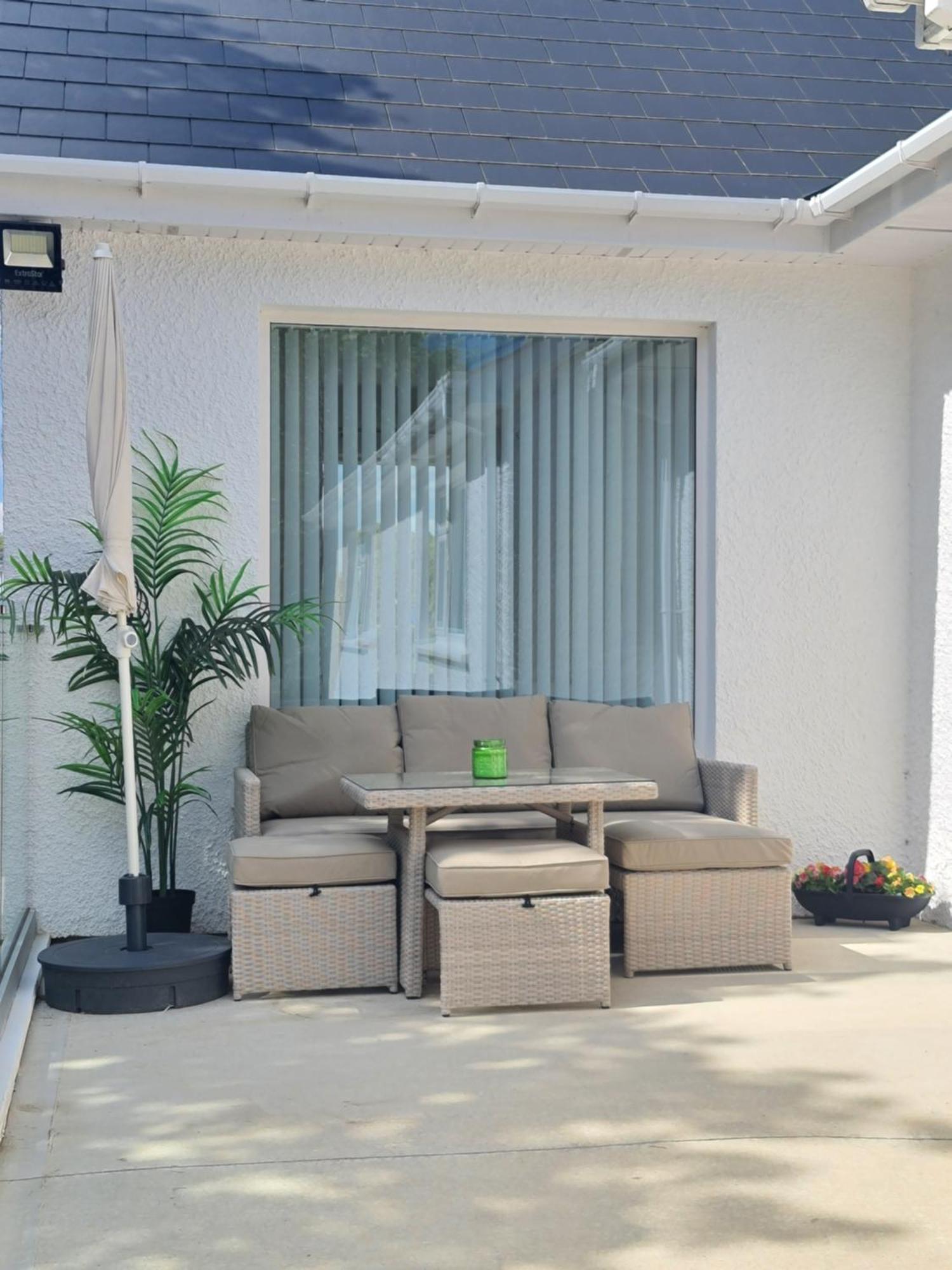Annie'S House With Thermal Health Spa Moville Extérieur photo